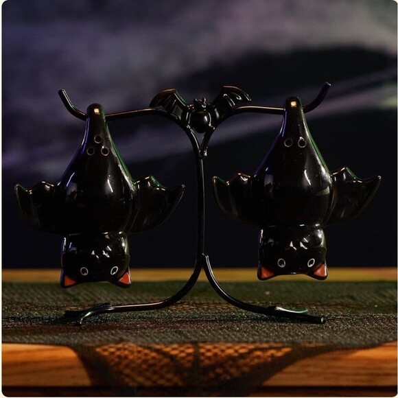 Cracker Barrel Halloween Hanging Bat Salt & Pepper Shaker 3pc Set Collectible - Picture 2 of 7